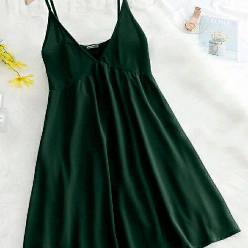 BRAND NEW DARK GREEN SHORT SUN DRESS